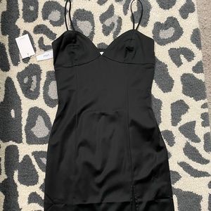 New with tags Aritzia WILFRED Fresca dress sz 8 satin stretch